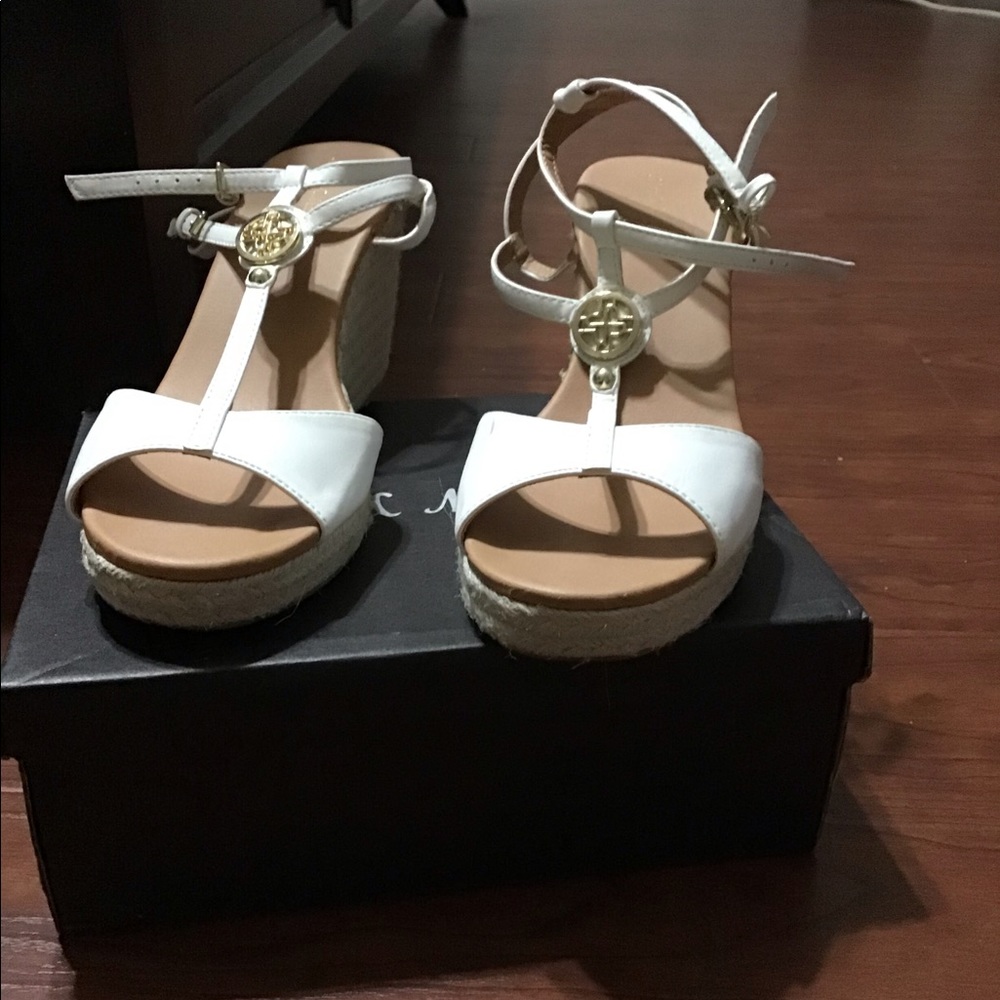 Open toed white espadrilles